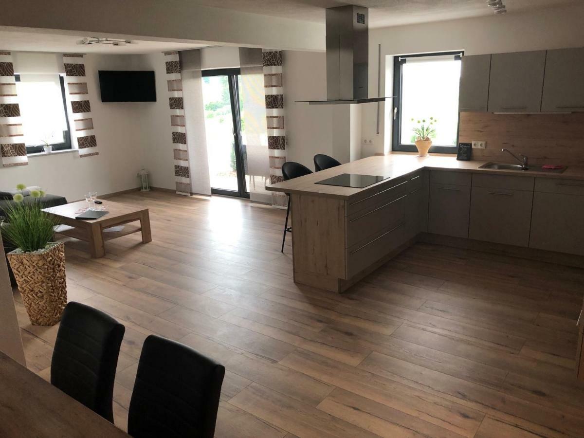 Landhaus Ferienwohnungen Mit Pool Und Wellness Neukirchen-Balbini Εξωτερικό φωτογραφία