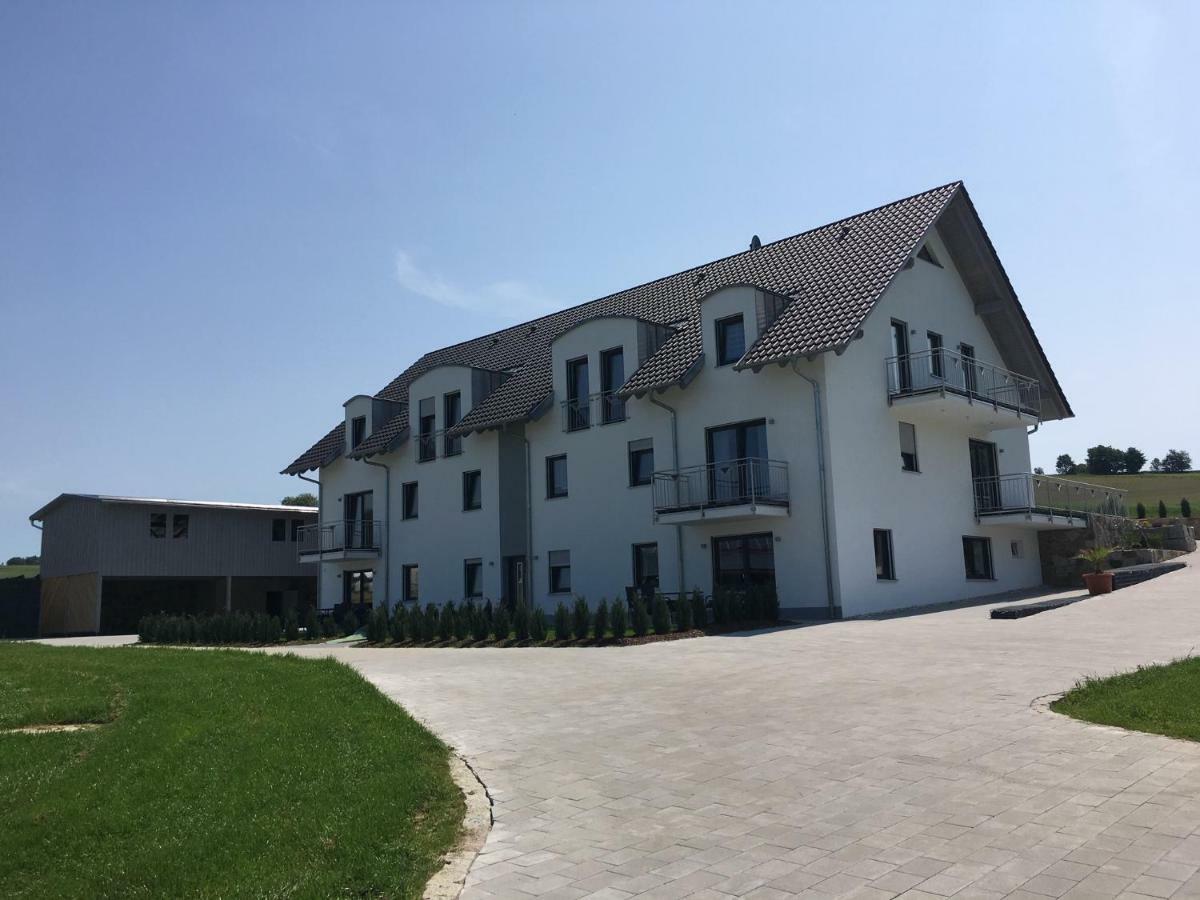 Landhaus Ferienwohnungen Mit Pool Und Wellness Neukirchen-Balbini Εξωτερικό φωτογραφία